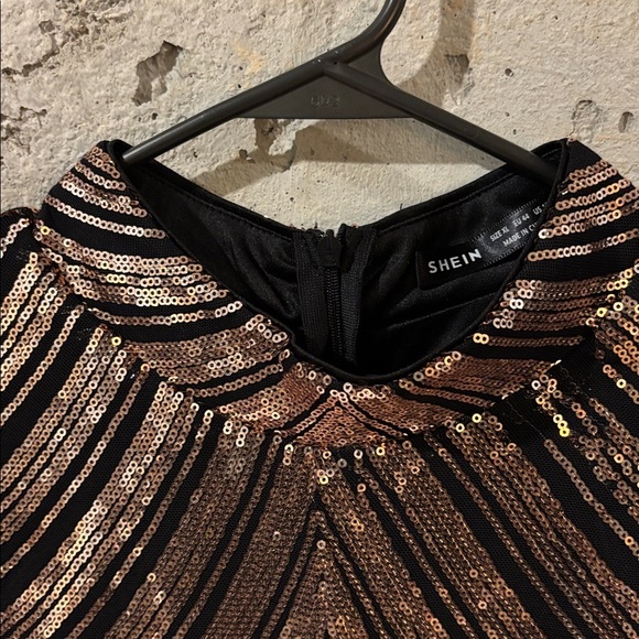 SHEIN Black and Gold Sequin Short Sleeve Party Dress - Size 12 - Picture 4 of 6